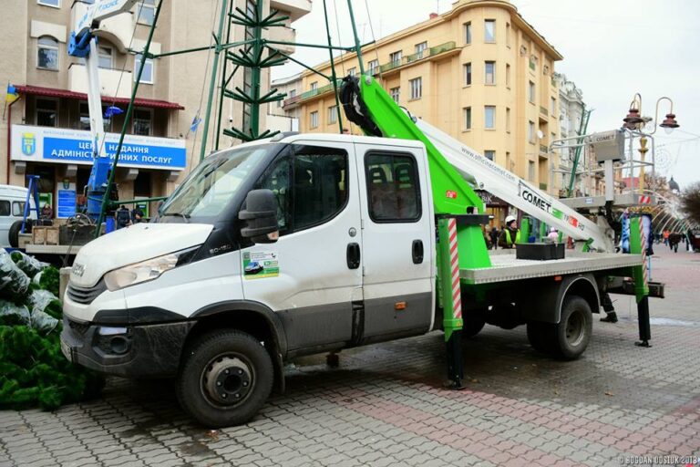 Івано-Франківськ закупив два нові автопідіймачі (ФОТО)