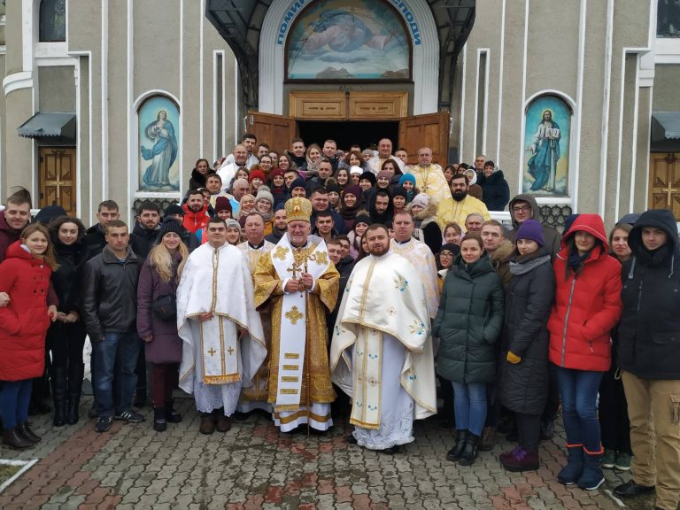 Близько сотні франківців поїхали на європейську зустріч молоді в Мадрид (ФОТО)