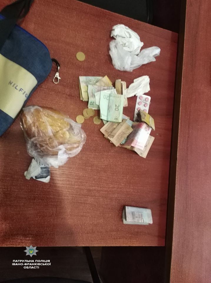 У франківському автобусі в жінки вкрали гаманець (ФОТО)