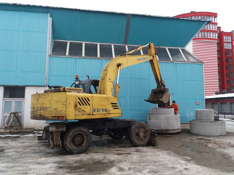 У Франківську поблизу ФОКу почали будувати басейн за 87 мільйонів (ФОТО)