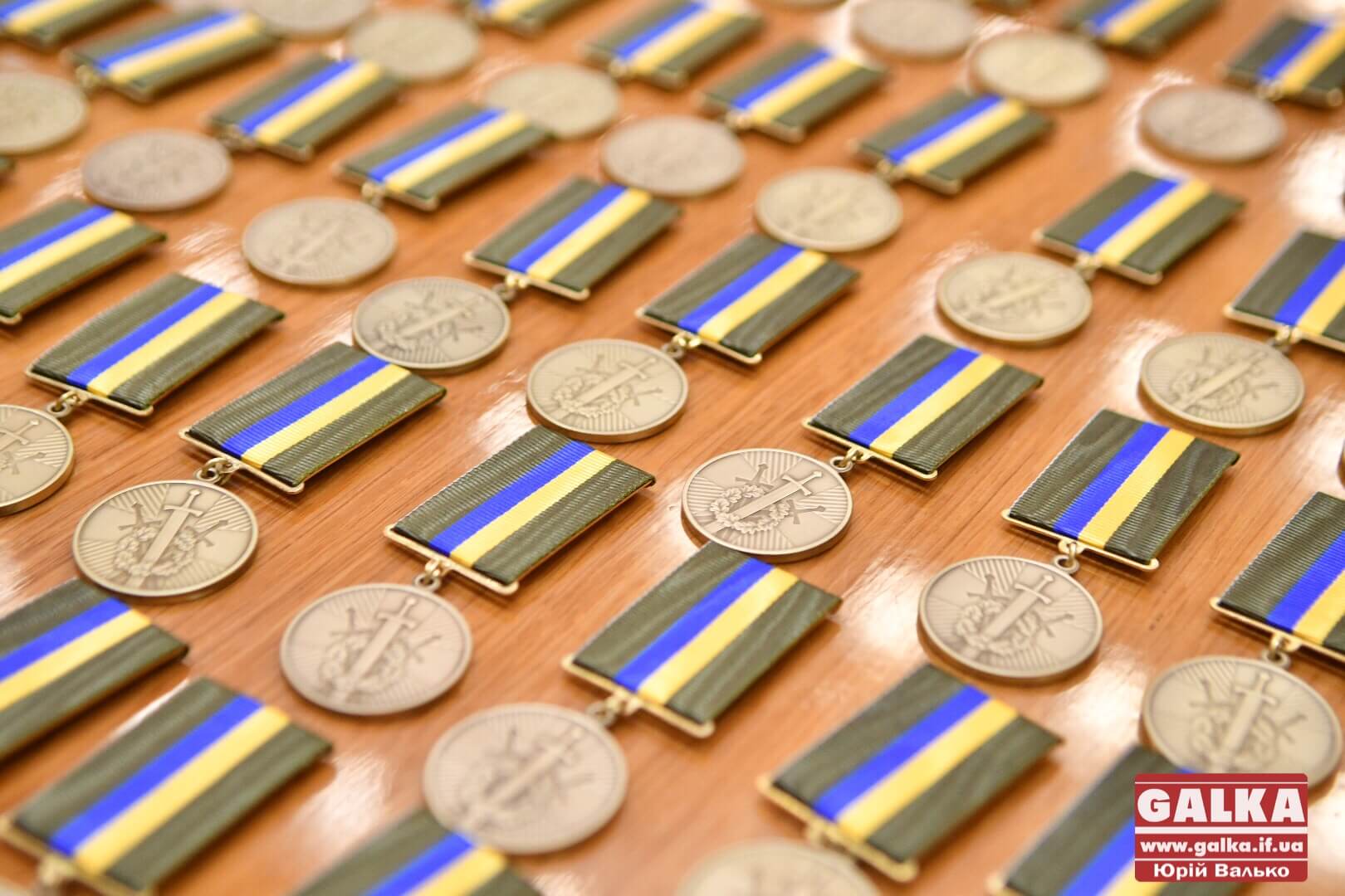 У Франківську відзнаками президента України нагородили учасників бойових дій (ФОТО)