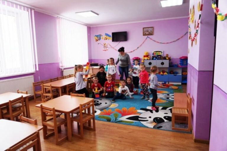 Відремонтовані дороги і новий дитсадок: чого досягла Дзвиняцька громада за неповний рік роботи (ФОТО)
