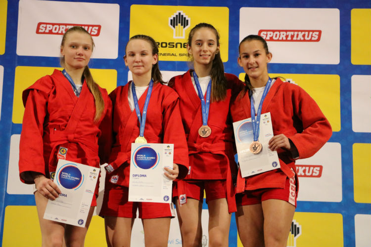 Юна прикарпатська спортсменка виборола ІІ-ге місце на Чемпіонаті світу з самбо