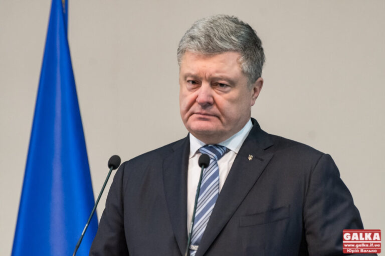 Суд арештував все майно Петра Порошенка у справі про держзраду