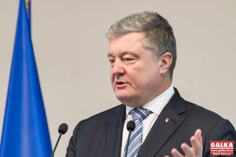 Порошенка підозрюють у держзраді та сприянні терористичній організації – ДБР