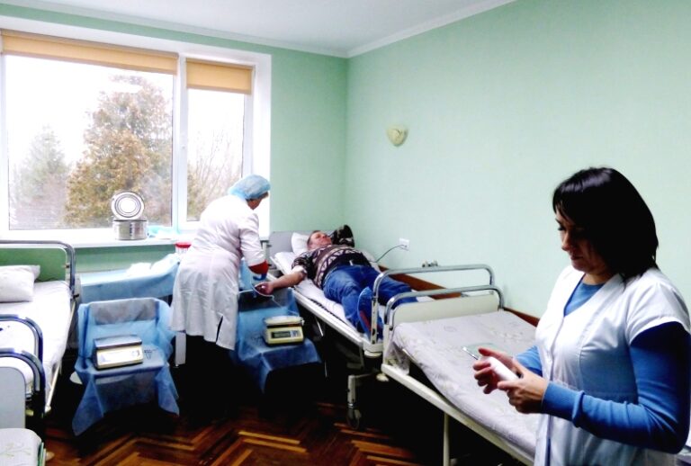 Небайдужі прикарпатці здали кров задля порятунку життів (ФОТО)