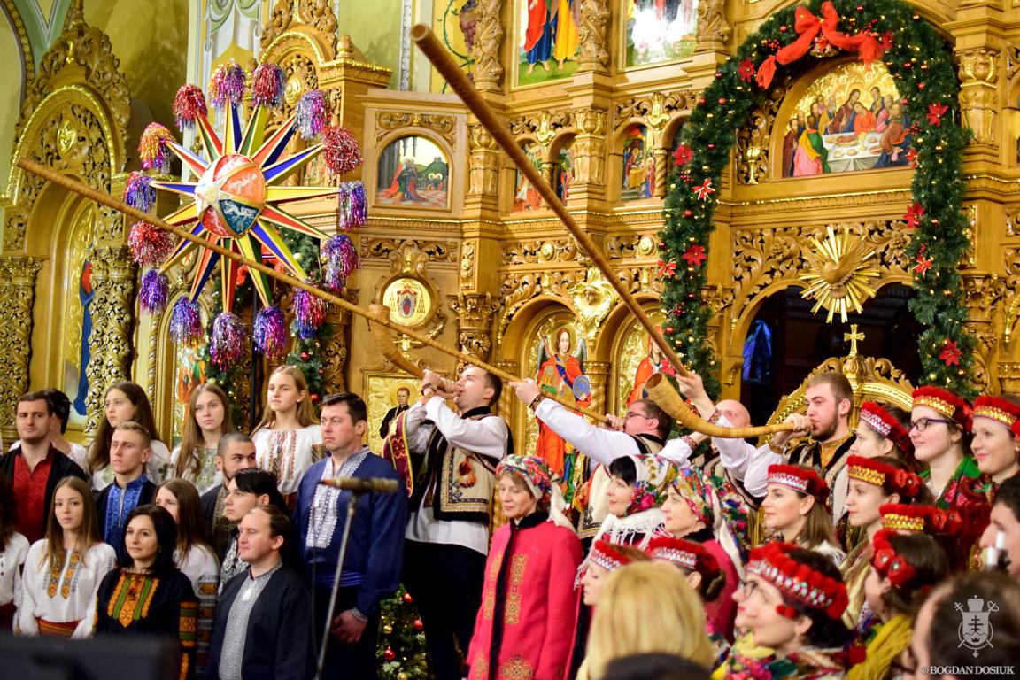 Стала відома повна програма ювілейного фестивалю «Коляда на Майзлях»