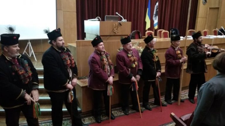 До франківської міськради завітали колядники (ФОТО, ВІДЕО)