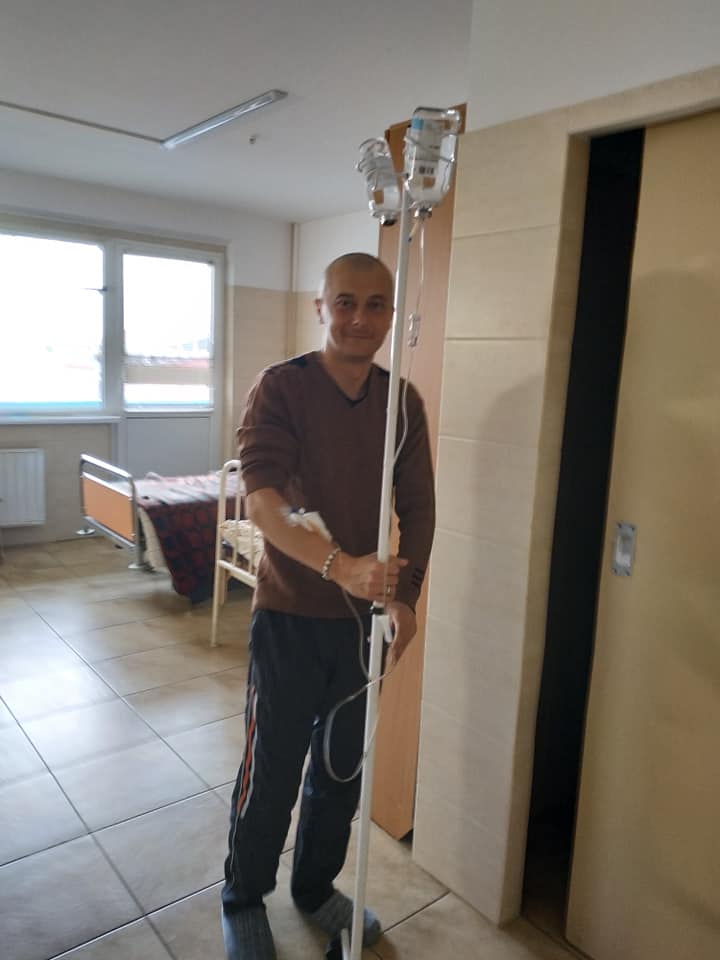 Франківець потребує допомоги у боротьбі з лейкемією (РЕКВІЗИТИ)