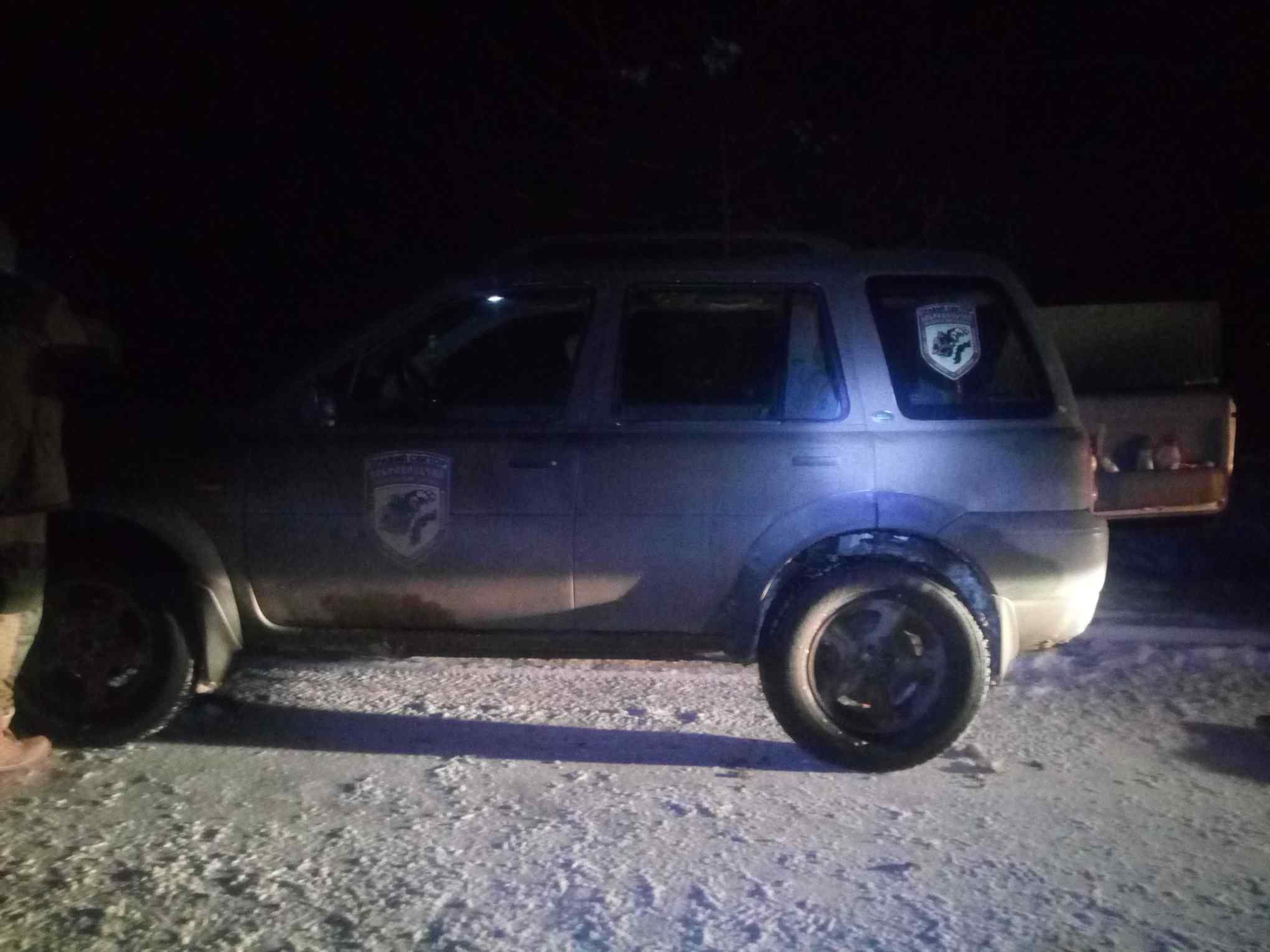 У “Правому секторі” не знають, що їх озброєний боєць з тепловізором та вбитою косулею робив вночі у прикарпатському лісі