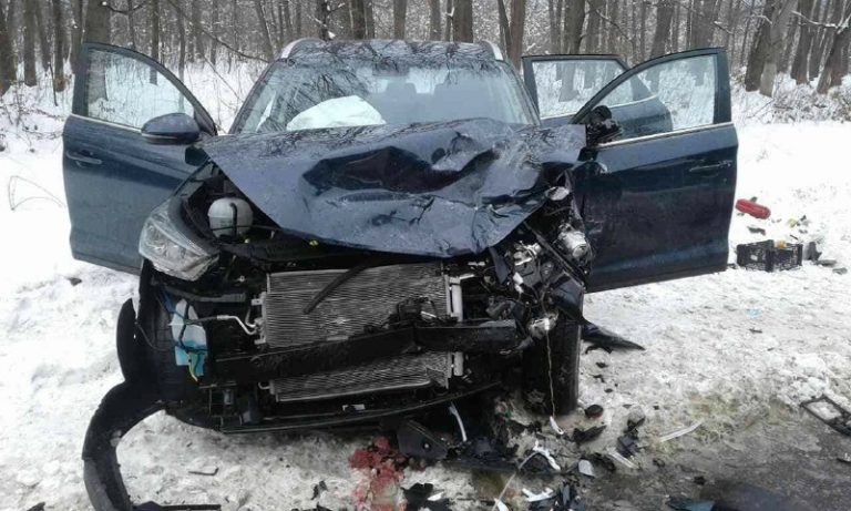 З’явилися подробиці ДТП на Калущині: водій втратив рівновагу через погані погодні умови (ФОТО)