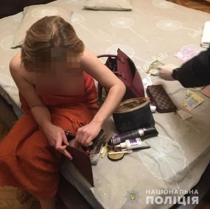 Поліція накрила два борделя у Києві (ФОТО, ВІДЕО)