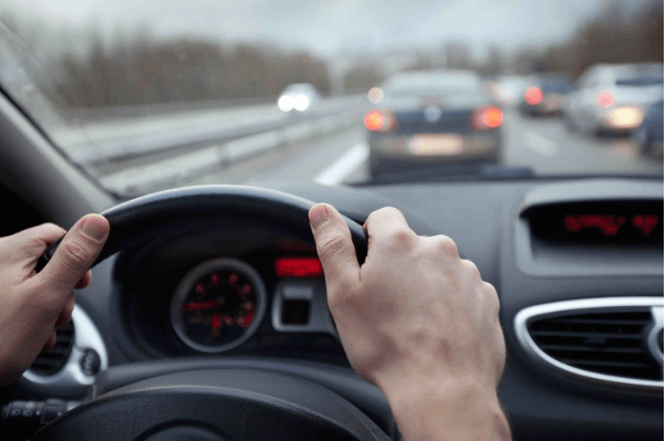 Прикарпатцям розповіли, що повинен знати автомобіліст-початківець