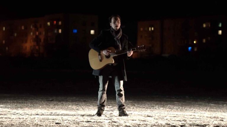 Коломияни створили кавер і зняли кліп на пісню “Let it snow” (ВІДЕО)