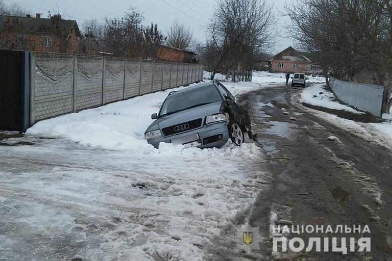На Прикарпатті чоловік вкрав автівку та з’їхав на ній у кювет (ФОТОФАКТ)