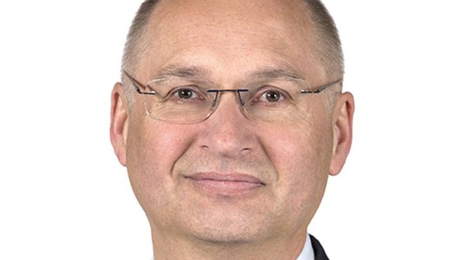 У Словенії депутат склав мандат після крадіжки сендвіча