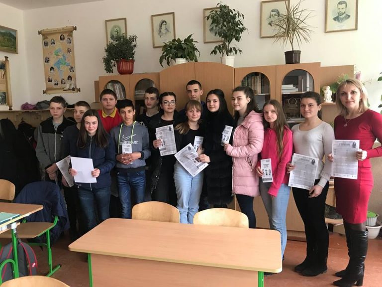 Юним прикарпатцям розповідали, як реагувати на цькування (ФОТО)