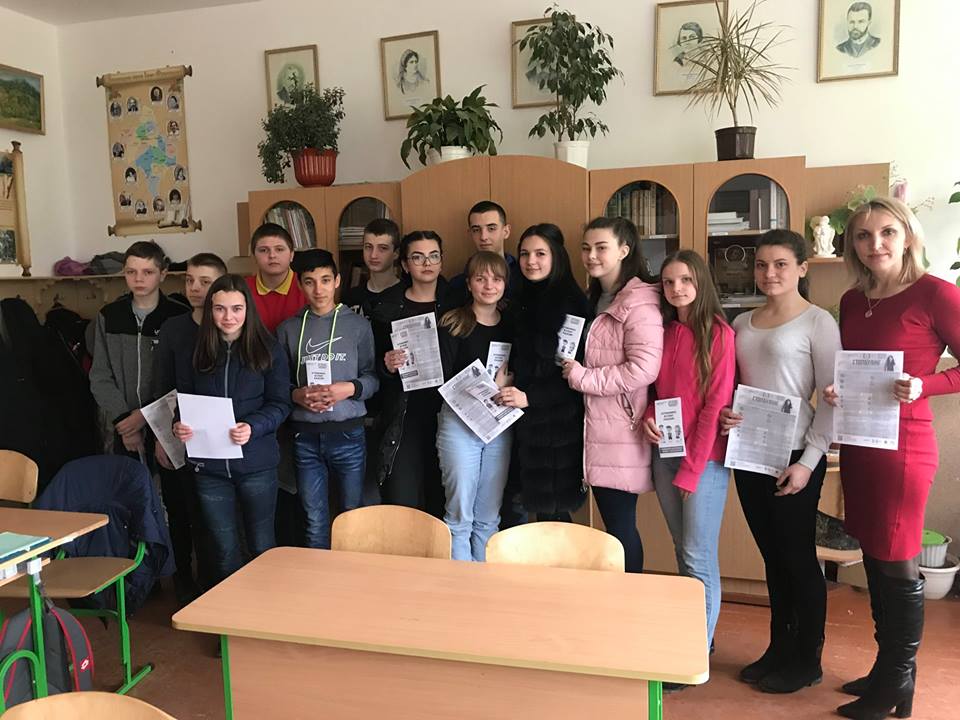 Юним прикарпатцям розповідали, як реагувати на цькування (ФОТО)