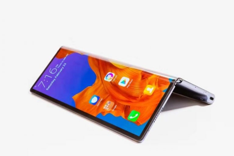 Huawei представив складаний смартфон Mate X