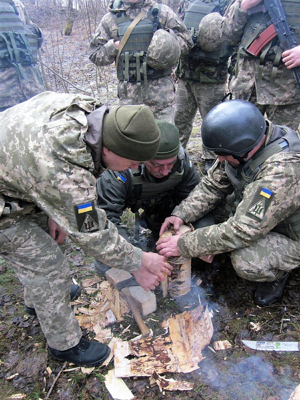 На Прикарпатті командири підрозділів охорони Повітряних Сил підвищують бойову майстерність (ФОТО)