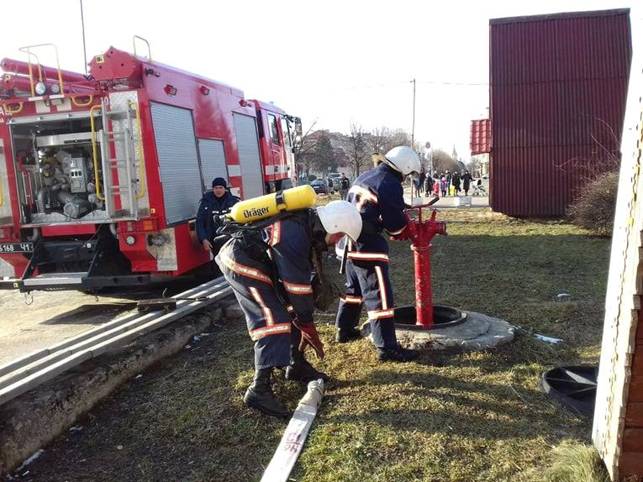 Як прикарпатські рятувальники гасили “пожежу” в Народному домі “Просвіта” (ФОТО)