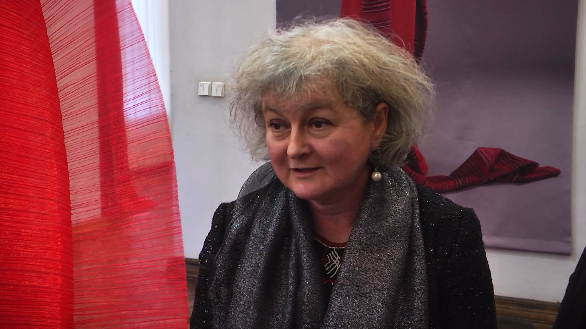 Польська мисткиня, надихнувшись гуцулами, створила колекцію монументального одягу (ВІДЕО)
