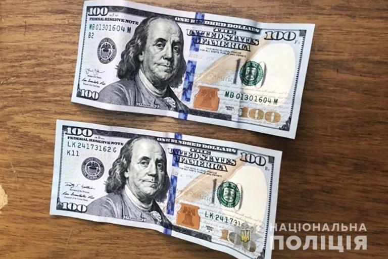На Прикарпатті 18-річний підозрюваний хотів дати хабар поліціянту (ФОТОФАКТ)