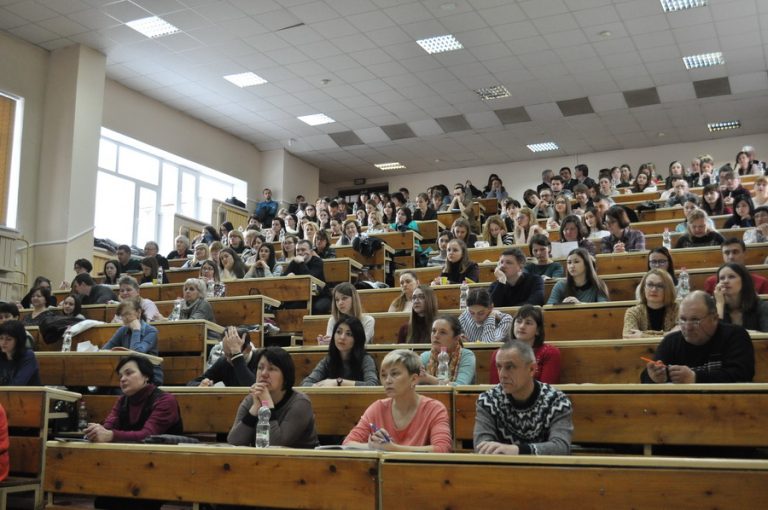 У Франківську лікарі зі всієї області обговорили проблеми хвороб дитячого віку (ФОТО)