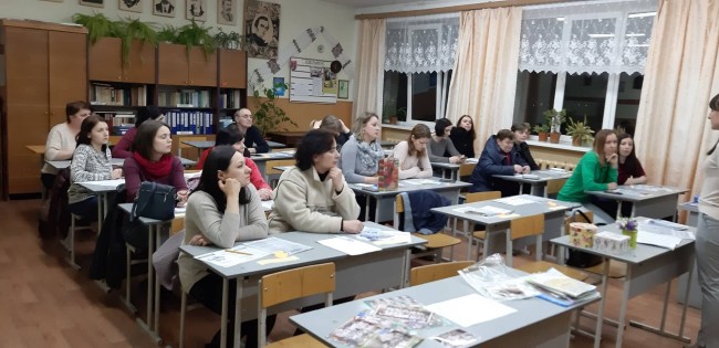 У Франківську батькам школярів провели тренінг “Стоп булінг” (ФОТО)