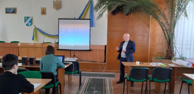 На Прикарпатті дітей та педагогів навчали зупиняти булінг (ФОТО)