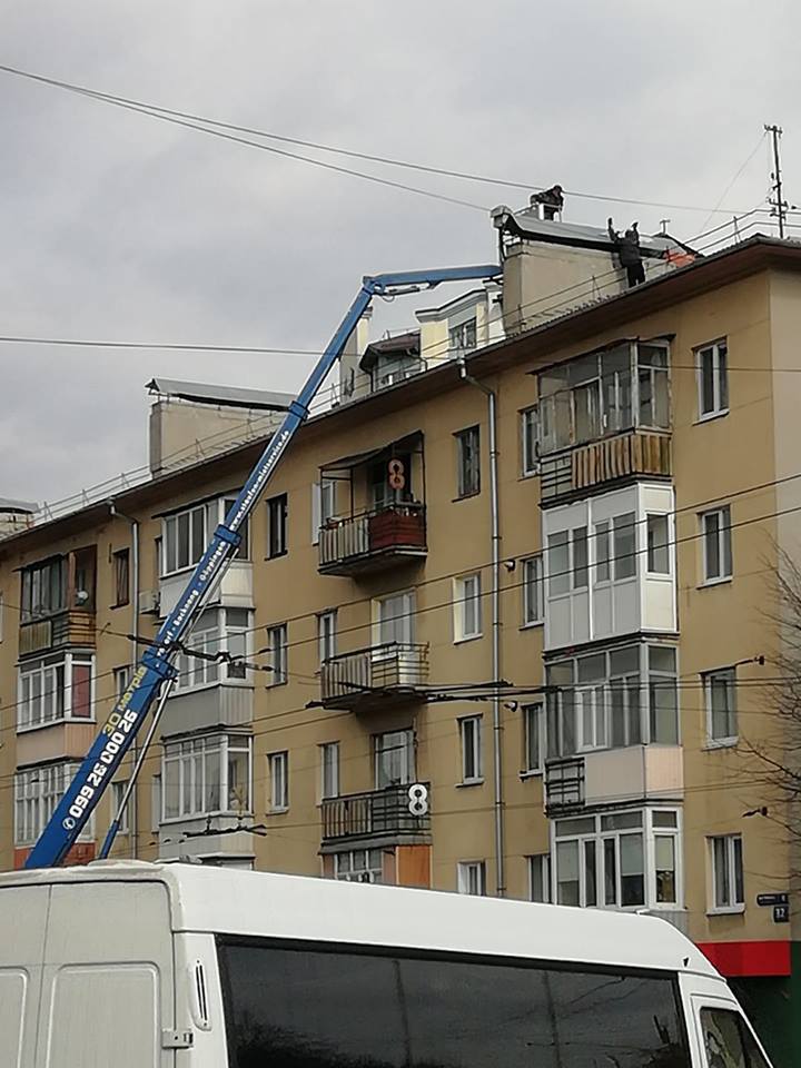 МІУК ліквідовує наслідки буревію (ФОТО)