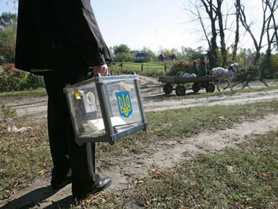 Прикарпатські правоохоронці взяли під охорону усі дільничні виборчі комісії