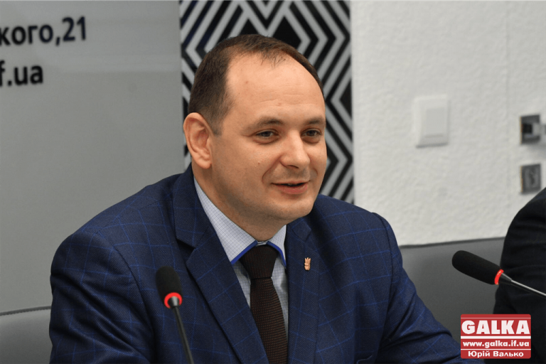 Хворий, але не коронавірусом: мер Франківська розповів, чим занедужав