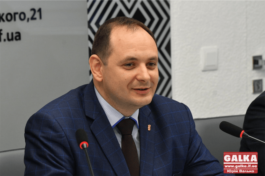 Хворий, але не коронавірусом: мер Франківська розповів, чим занедужав
