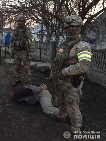 На Буковині двоє прикарпатців зв’язали і пограбували селянку (ФОТО)