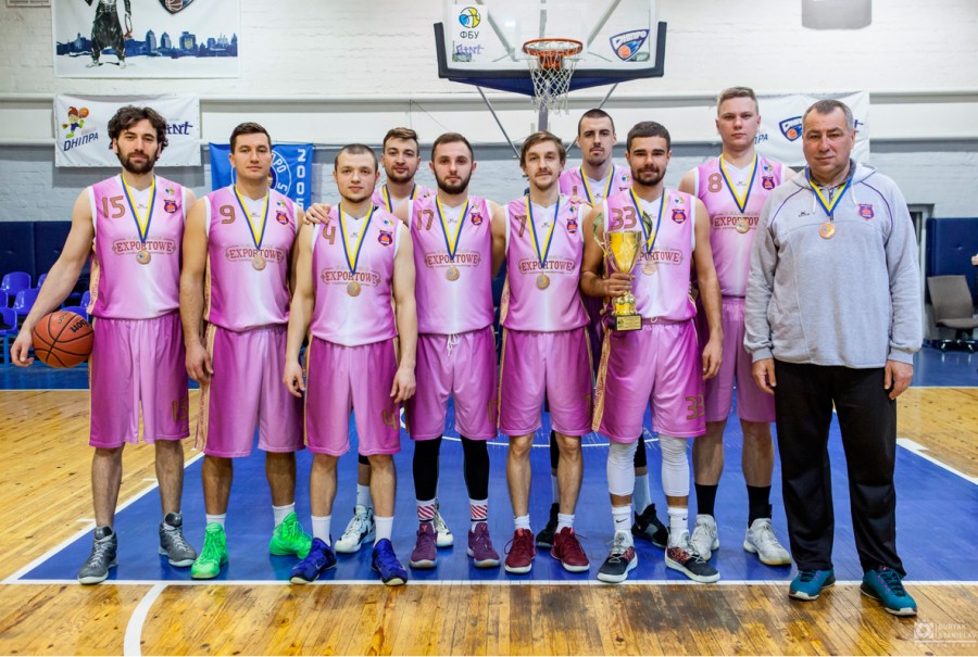 Калуські баскетболісти вибороли бронзовий кубок чемпіонату України (ФОТО)