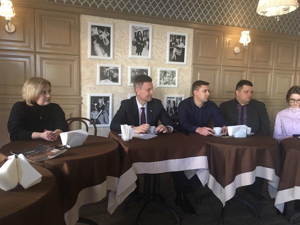 Наливайченко обговорив з прикарпатськими освітянами питання підтримки української мови та літератури на державному рівні (ФОТО)