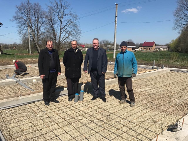 У селі на Калущині триває будівництво модульної амбулаторії (ФОТО)