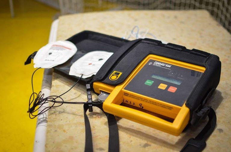 У середмісті Івано-Франківська хочуть встановити автоматичні дефібрилятори