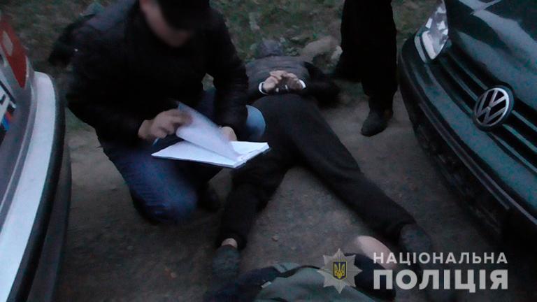 У Коломиї озброєні молодики вимагали у юнака 300 доларів за компрометуюче відео (ФОТО, ВІДЕО)