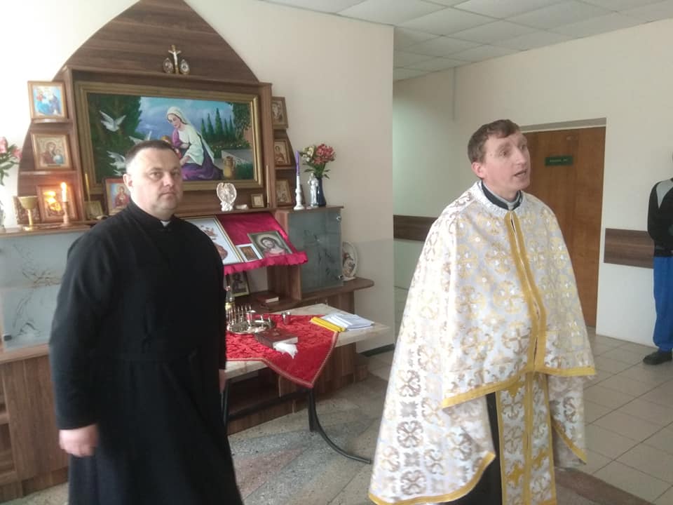У Франківську нагородили медичного капелана  за ревне служіння у лікарняному закладі (ФОТО)
