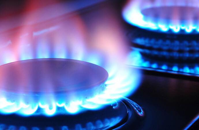 Гройсман змусив «Нафтогаз» знизити ціни вже у травні