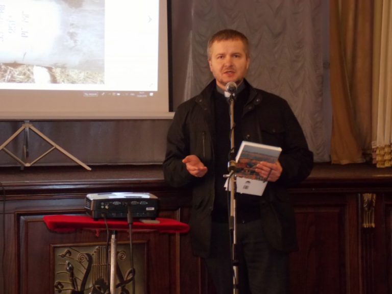 На Калущині капелан презентував книгу про війну на сході України (ФОТО)