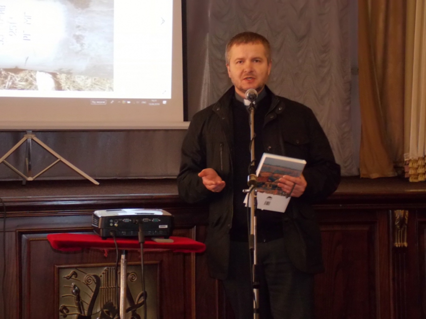На Калущині капелан презентував книгу про війну на сході України (ФОТО)