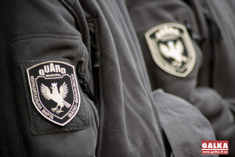 У Франківську муніципальні вартові викликали поліцію на комунальників