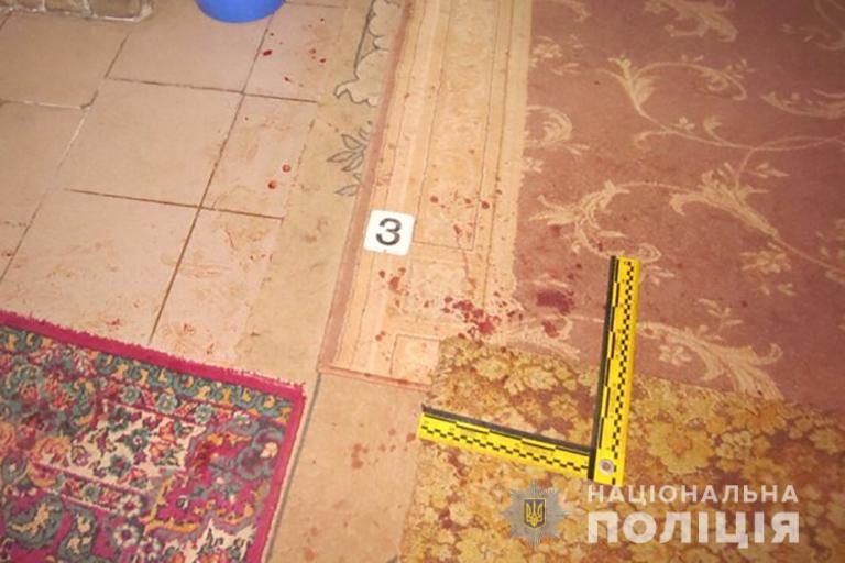 На Коломийщині 24-річний чоловік порізав сусіда і лишив стікати кров’ю (ФОТО)