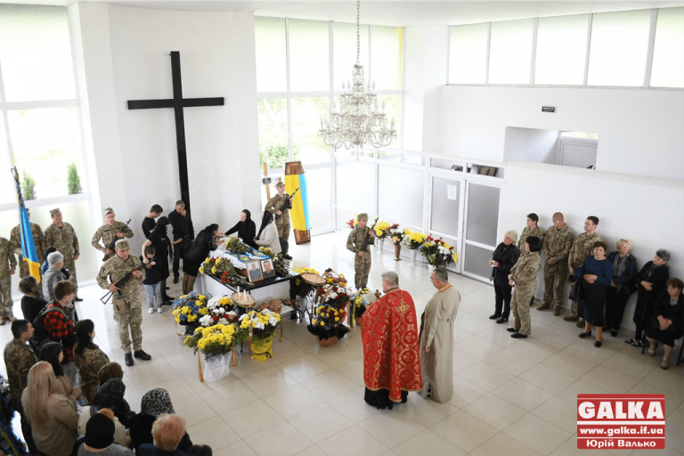 У Франківську попрощались зі загиблим у зоні бойових дій Василем Джусом (ФОТО)