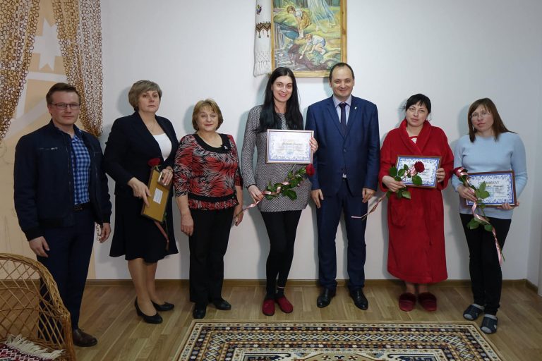 Народжені на День міста франківці отримали подарунки від влади (ФОТО)