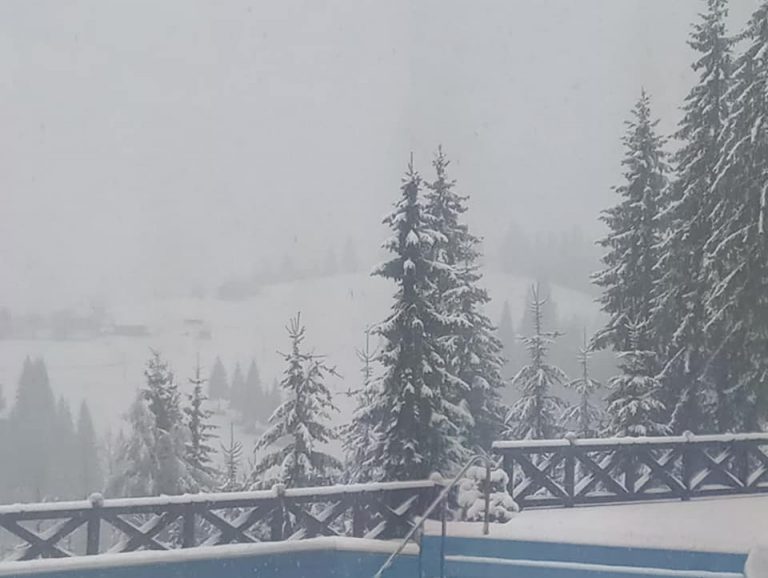 Водіїв закликають бути обережними через травневий сніг в області