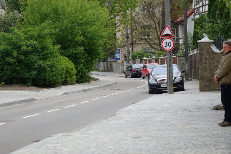 У Франківську відкрили дві відремонтовані вулиці (ФОТО)
